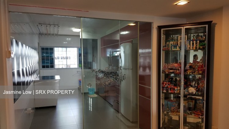 Jurong West Street 52 thumbnail photo